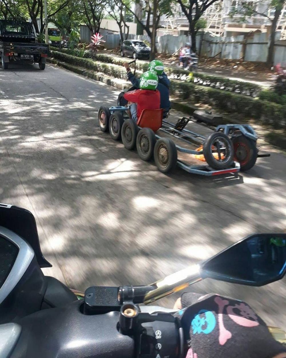 10 Kendaraan driver ojek online buat antar penumpang, kocak