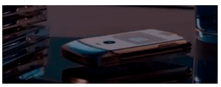 10 Bocoran Motorola Razr, layar lipatnya bak fliphone jadul