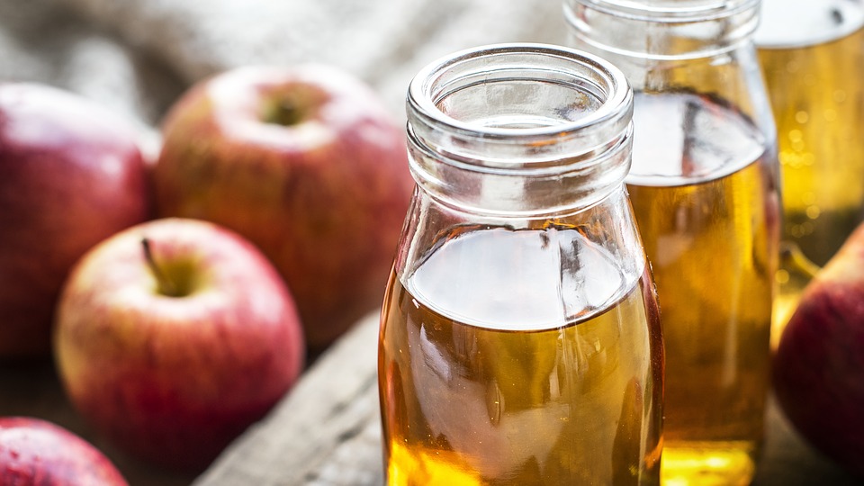 Manfaat cuka apel untuk asam urat serta risiko dan cara pakainya