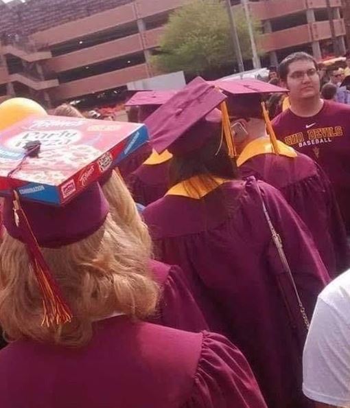 10 Kelakuan absurd orang ganti barang ini nyeleneh banget