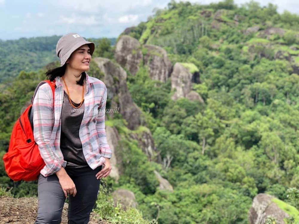 Lama tak muncul, begini kabar presenter cantik Medina Kamil