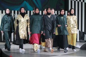 Koleksi Hyjab on Fire tampilkan tren fashion modest streetwear 