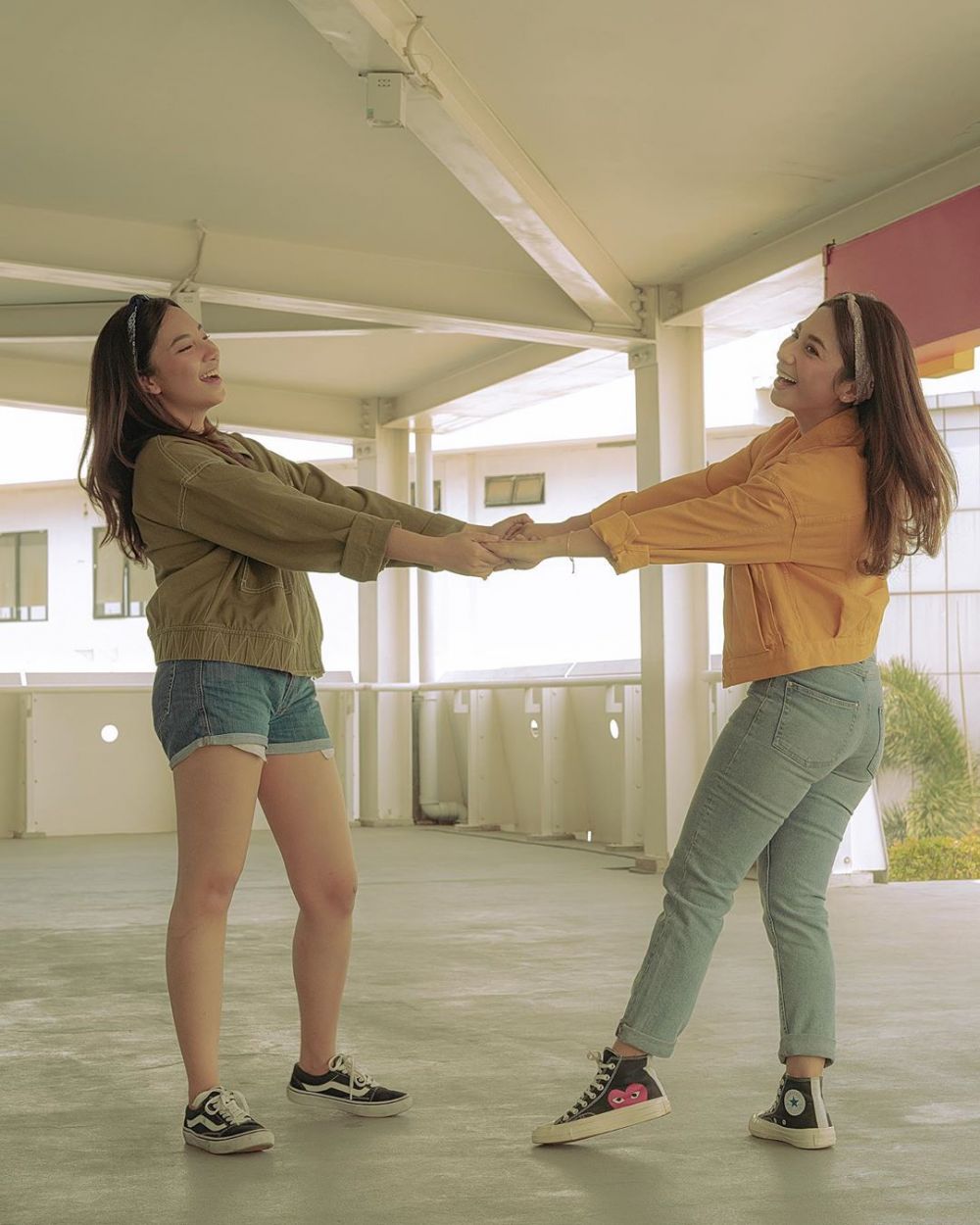 15 Potret Dinda Kirana & Nadya Shakira, bak saudara kembar