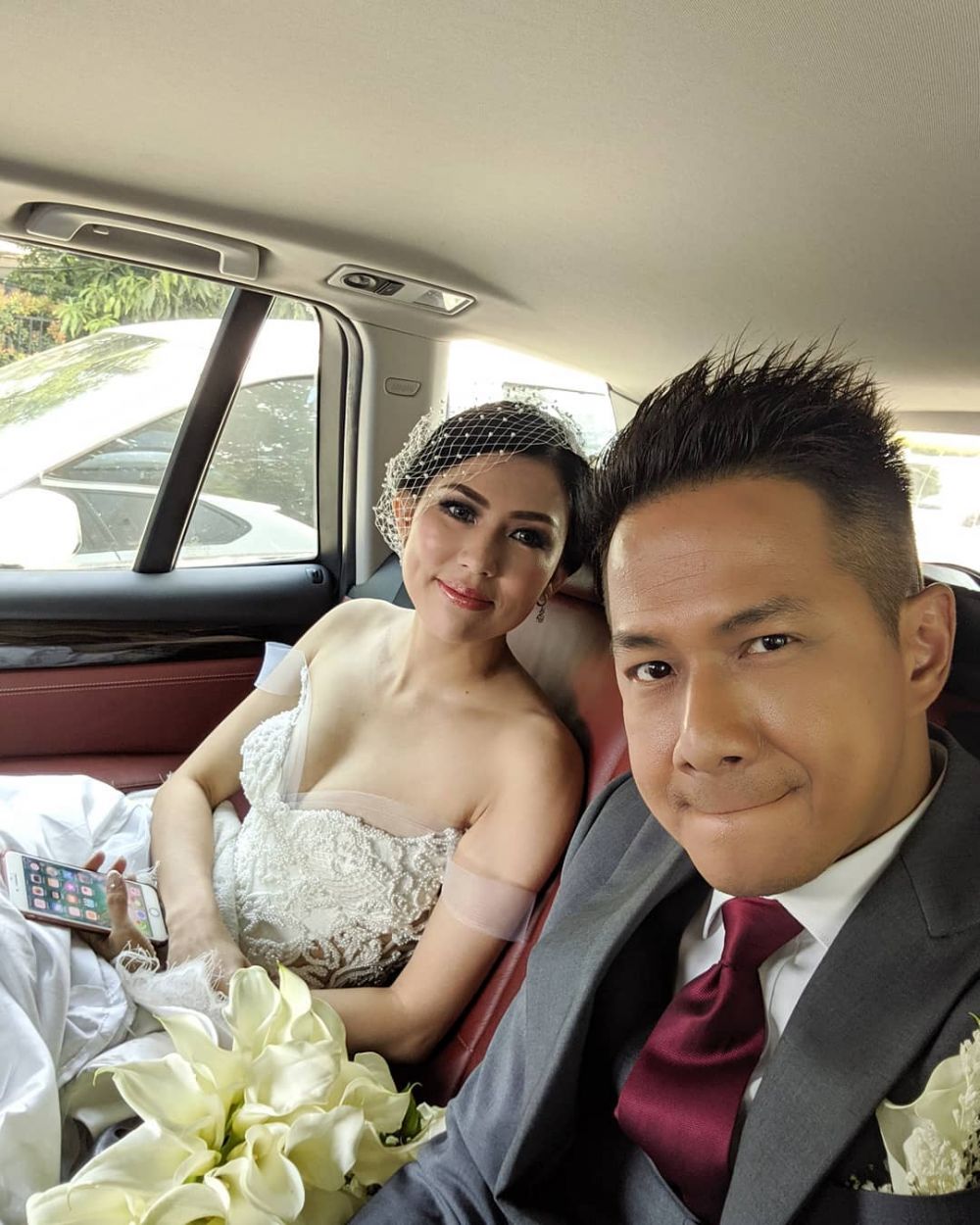 9 Momen pernikahan Delon Thamrin & Aida Noplie, penuh kebahagiaan