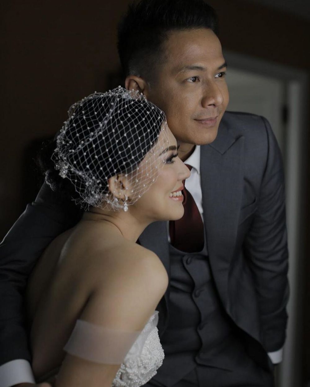 9 Momen pernikahan Delon Thamrin & Aida Noplie, penuh kebahagiaan