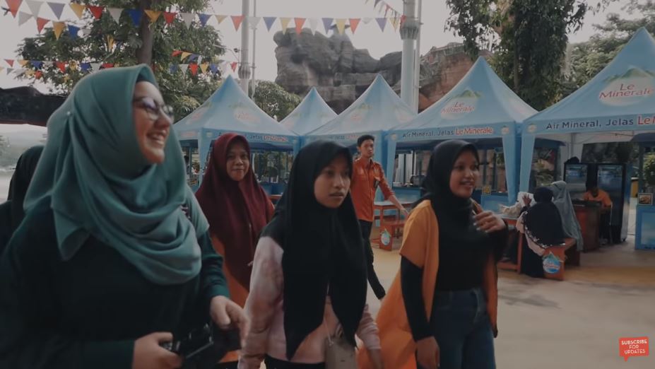 10 Momen Irish Bella & Ammar Zoni ajak ART liburan, seru abis