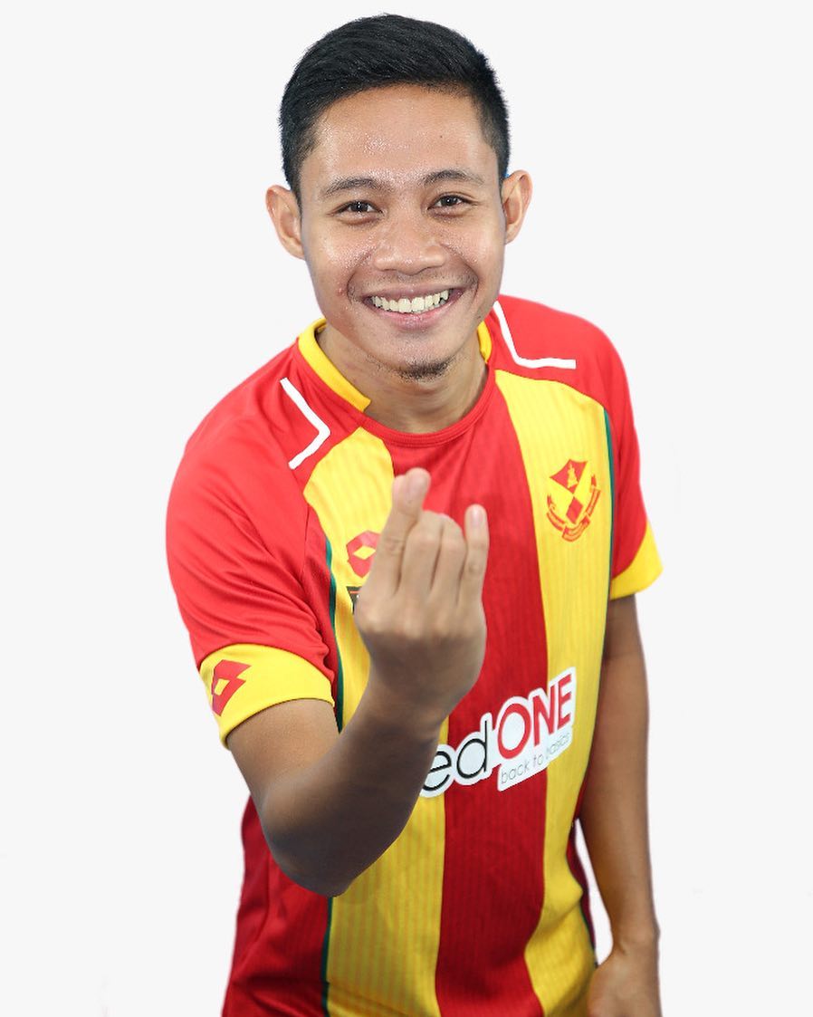 5 Pesepak bola Tanah Air ini langganan jadi bintang iklan