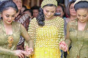 Adik bungsunya menikah, ini ungkapan haru Yuni Shara