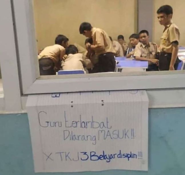 10 Kelakuan absurd siswa ini endingnya bikin tepuk jidat