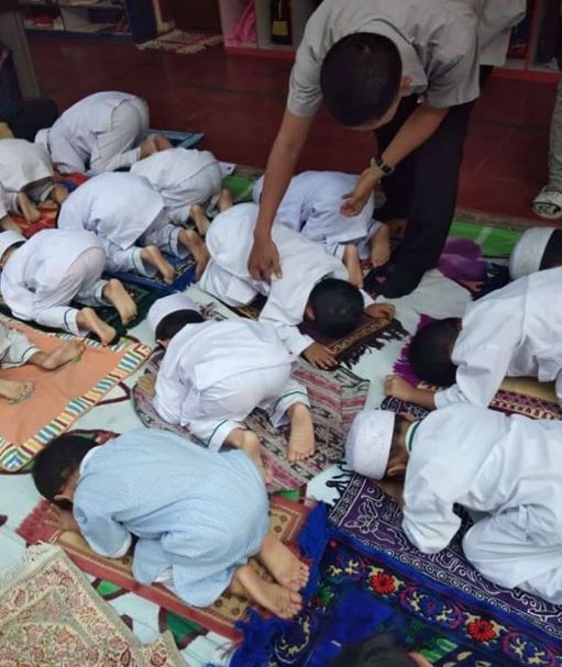 10 Kelakuan absurd siswa ini endingnya bikin tepuk jidat