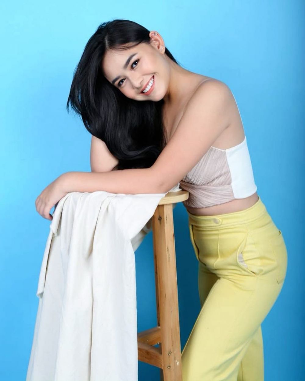 5 Gaya Amanda Manopo pakai crop top ini bikin gagal fokus