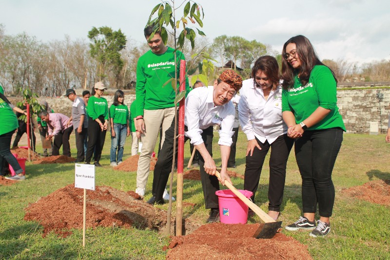 Ratusan mahasiswa hijaukan Situs Ratu Boko dan Candi Ijo, ada apa ya?