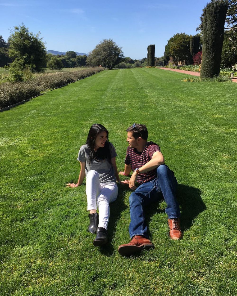 Jarang terlihat di TV, ini 10 potret Pica Priscilla & suami bulenya