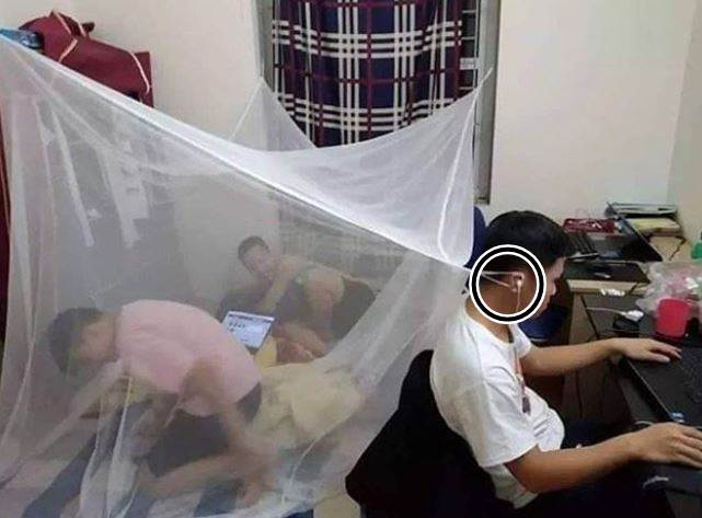 10 Kegiatan absurd cowok di rumah ini bikin heran bukan kepalang