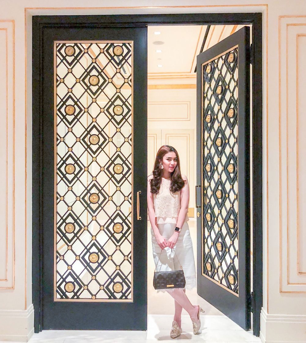 9 Pesona Rheiny, wanita yang jadi orang ketiga Tisna & Yuli di TOP