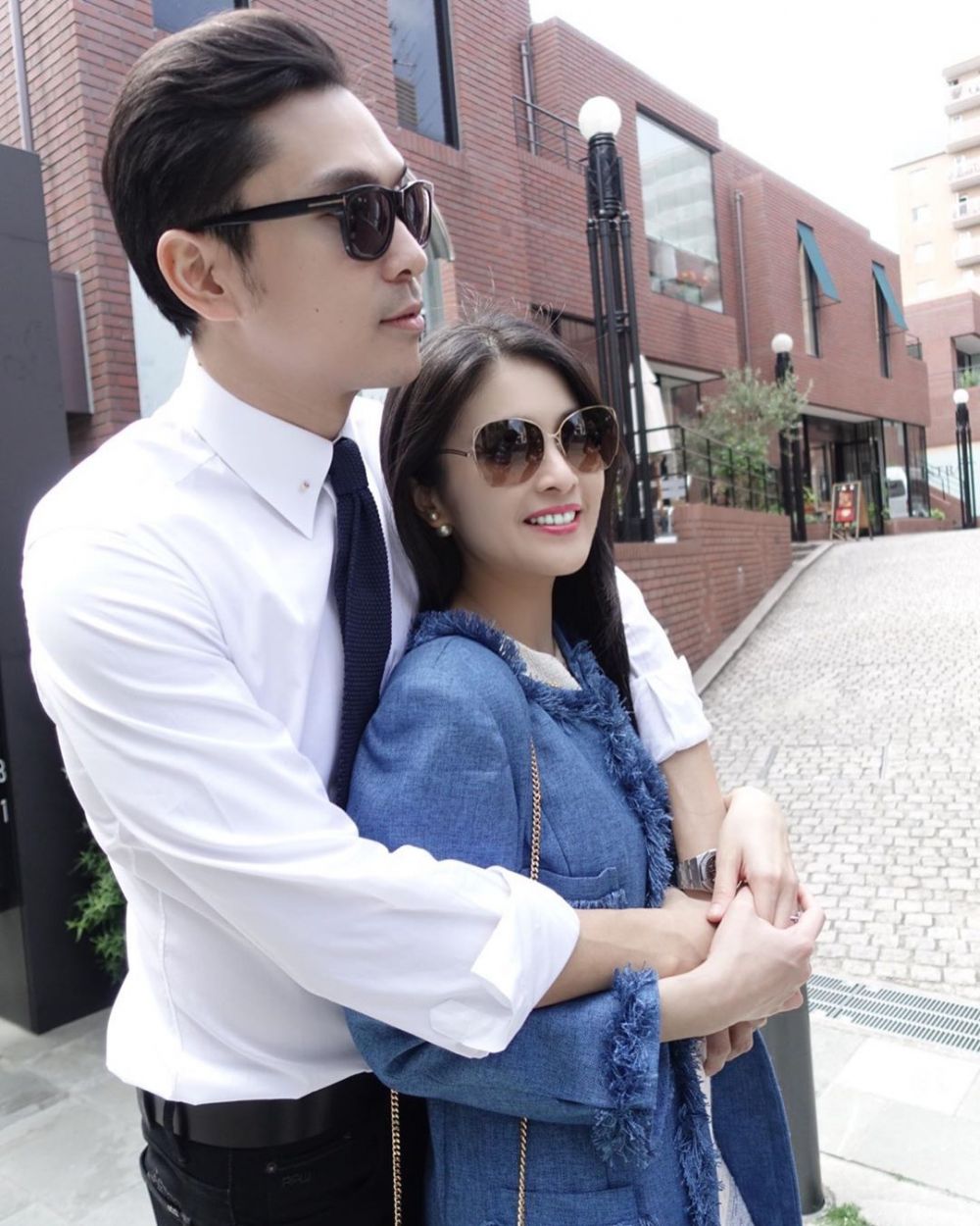 Gara-gara kosmetik, Sandra Dewi disebut hemat oleh suami