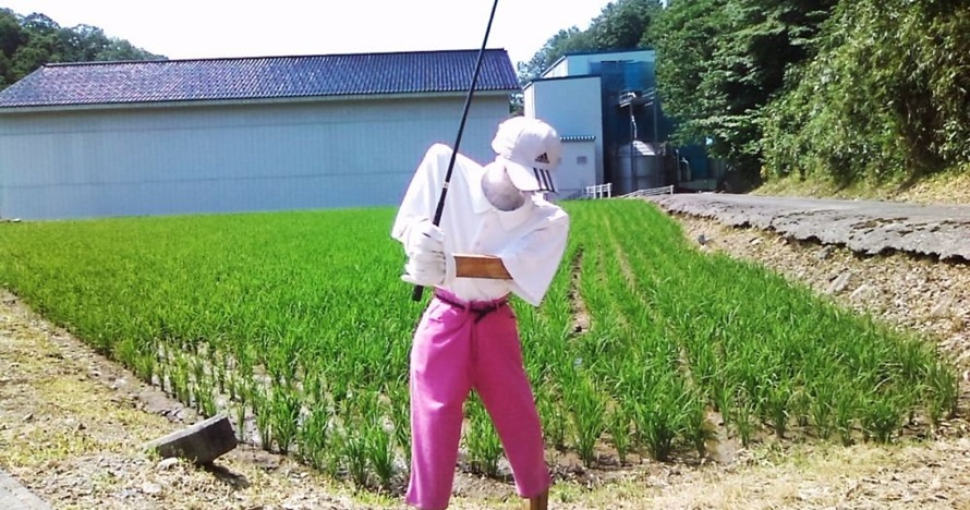 11 Orang-orangan sawah di Jepang ini unik dan serem abis
