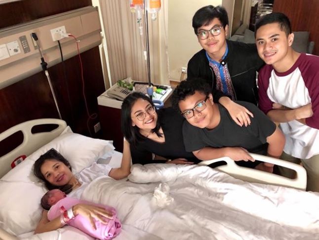 5 Foto Salima anak Wishnutama, lahir bareng adik Jan Ethes