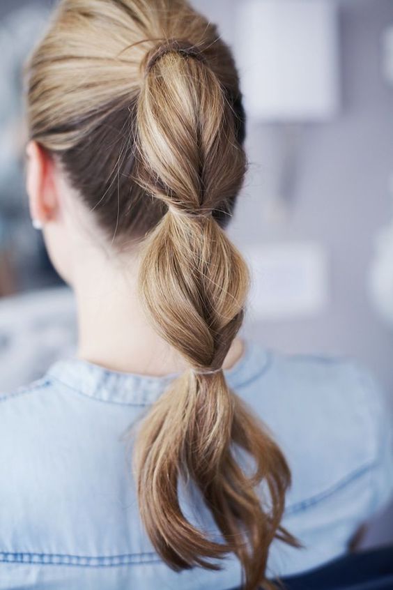 15 Cara mengikat rambut simpel dan nggak pakai ribet