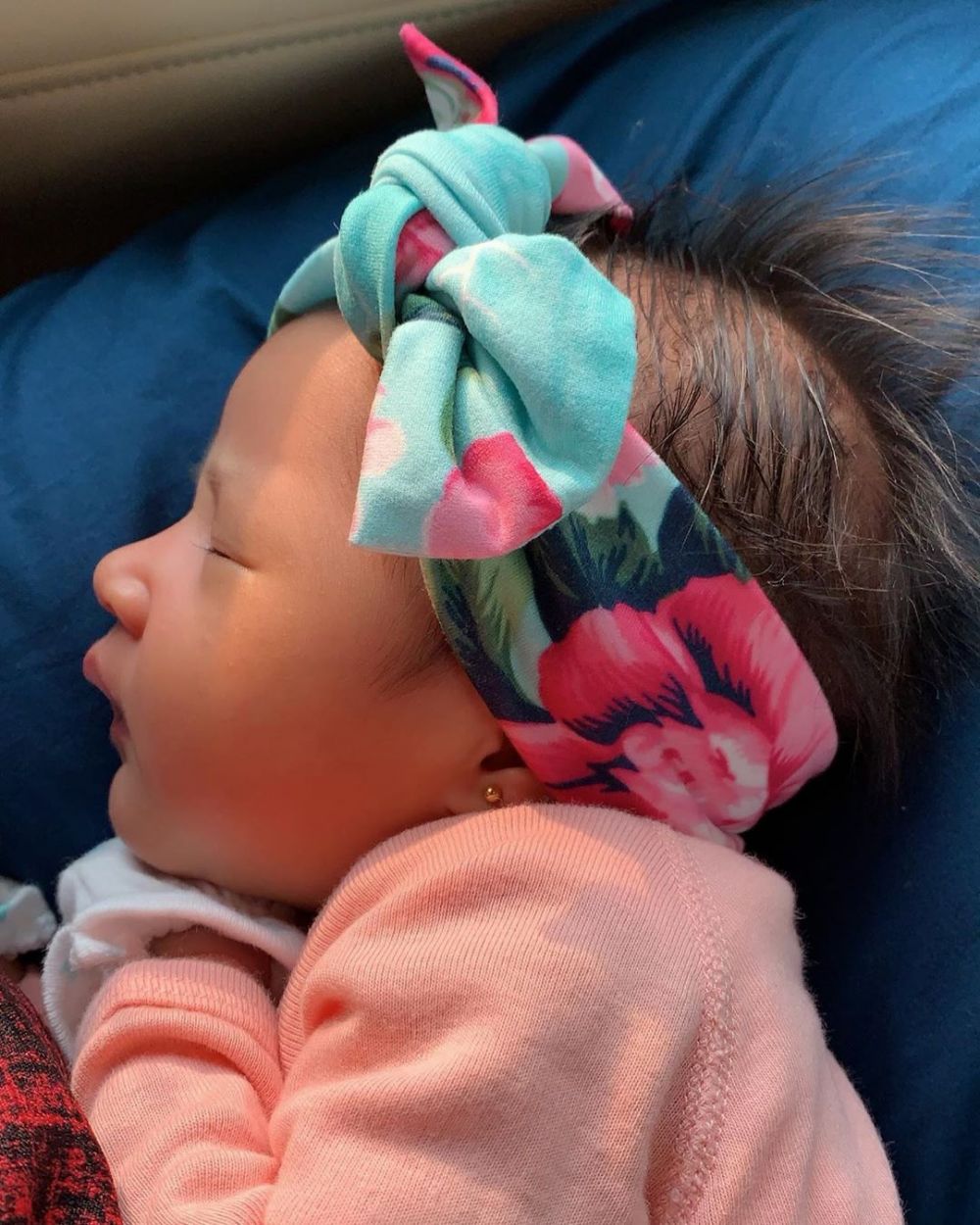 Diungkap ke publik, ini 7 potret bayi Kartika Putri yang imut abis