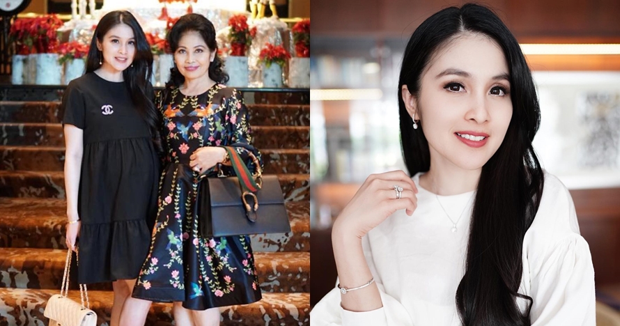Jarang tersorot, ini 8 momen Sandra Dewi dan ibunya