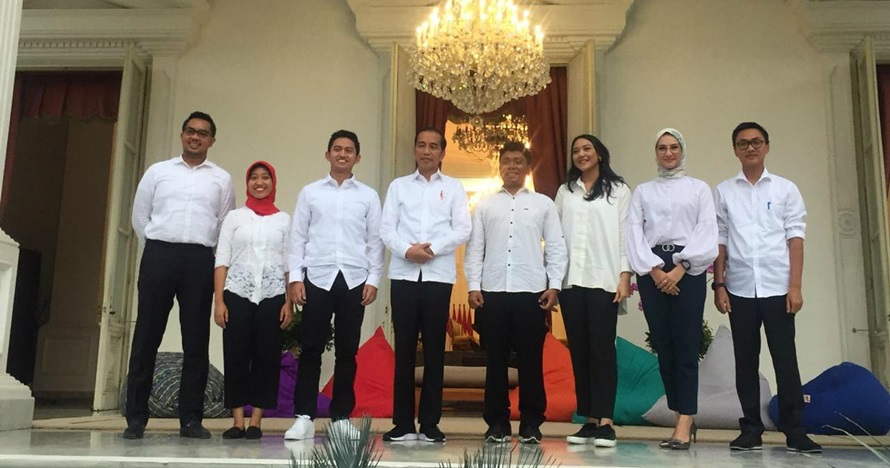 Jokowi umumkan 12 nama staf khusus, 7 dari kalangan milenial