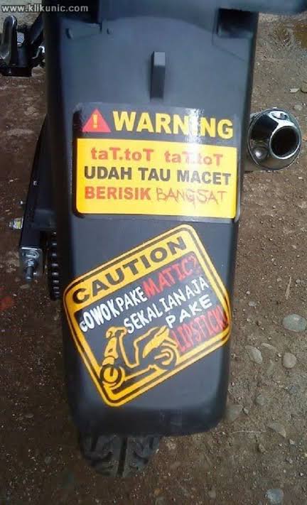 10 Peringatan lucu dari pengendara motor ini kocak abis