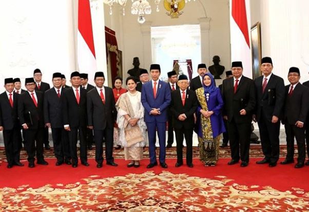 Biasa sarungan, ini 10 momen Ma'ruf Amin bercelana panjang