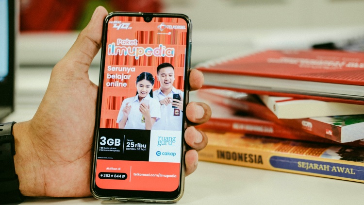 Peringati Hari Guru Nasional, Telkomsel luncurkan paket Ilmupedia