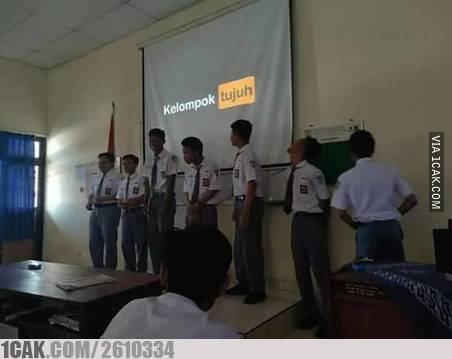 10 Potret presentasi di sekolah ini absurdnya bikin geleng kepala