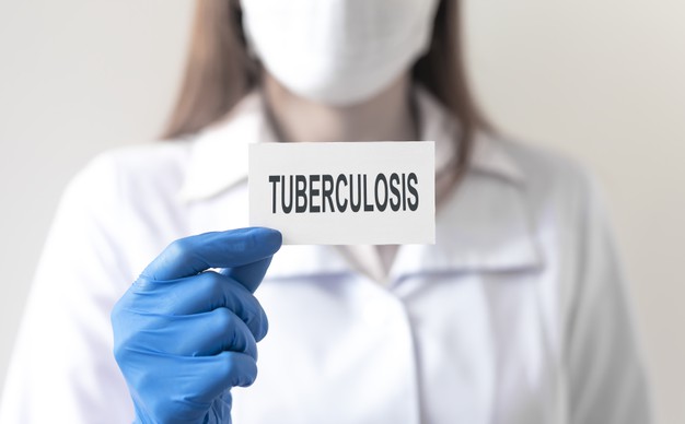 6 Cara mengobati TBC, lengkap dengan gejala dan penyebabnya