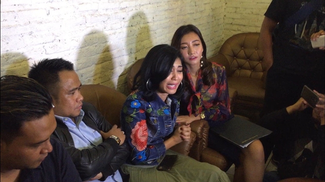 Karen Idol sebut suaminya bawa lari anak ke apartemen Marshanda