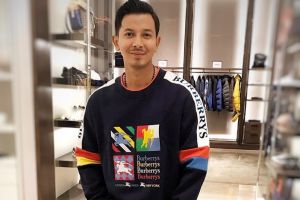 Cara deretan seleb pamer saldo ATM ini nyeleneh abis