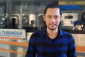 5 Momen AHY nikmati malam Jogja sambil lesehan minum kopi joss