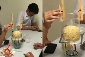 Kelakuan murid saat praktikum Kimia ini bikin tepuk jidat