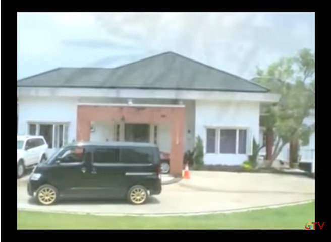 5 Potret rumah Sissy Priscillia & Rifat Sungkar, bernuansa putih