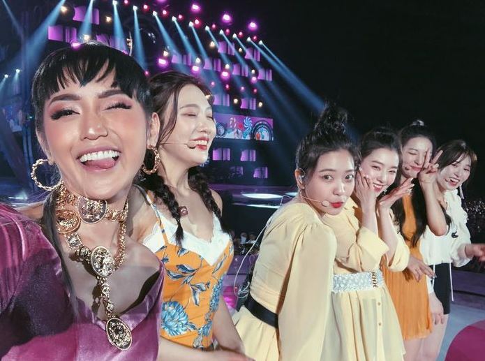 Momen 10 seleb cantik Indonesia selfie bareng artis Korea