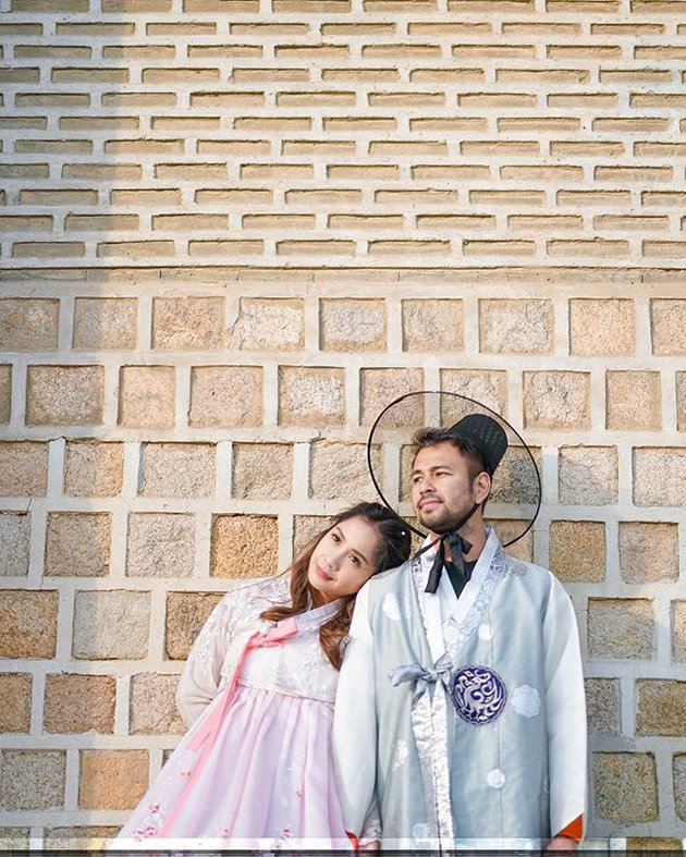 8 Momen mesra Raffi Ahmad & Nagita pakai hanbok, ciuman romantis