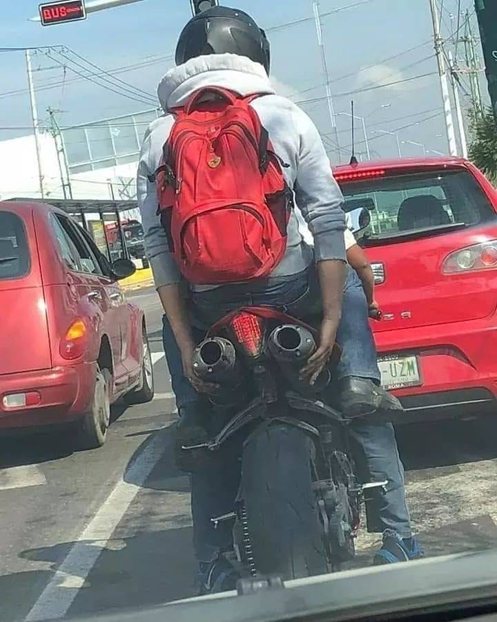 10 Foto ini terlihat biasa tapi setelah diteliti bikin ngakak