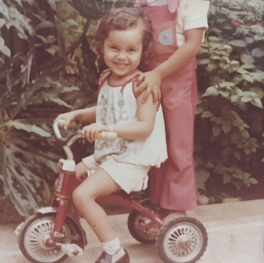 7 Potret masa kecil Safira Crespin, polos belum mengenal cinta