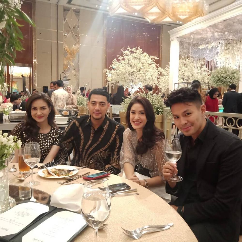 10 Momen akad hingga resepsi Guntur Triyoga dan Apristiyah