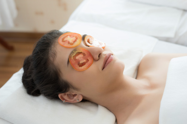 Manfaat jus tomat bagi wajah