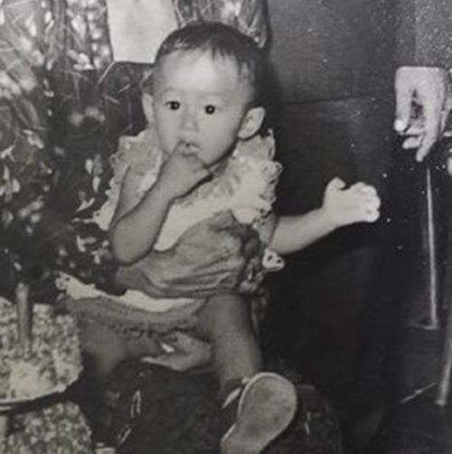 5 Potret masa kecil Yuni Shara, imutnya tak banyak berubah