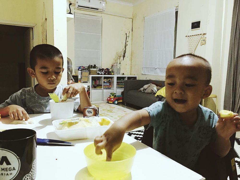 7 Potret rumah minimalis Enno Lerian, serba nuansa putih