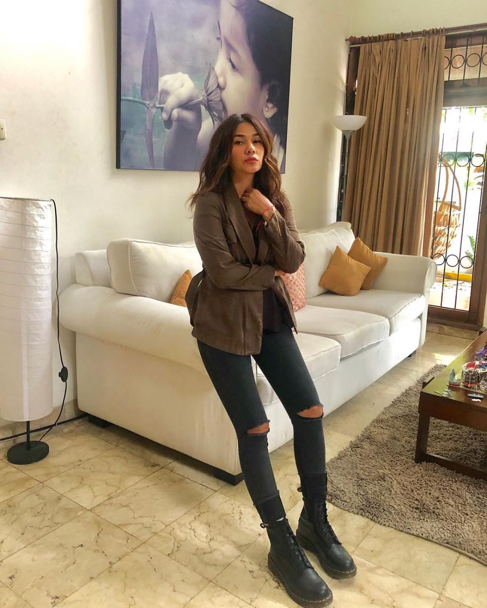 8 Potret penampakan rumah Nova Eliza, simpel & penuh lukisan