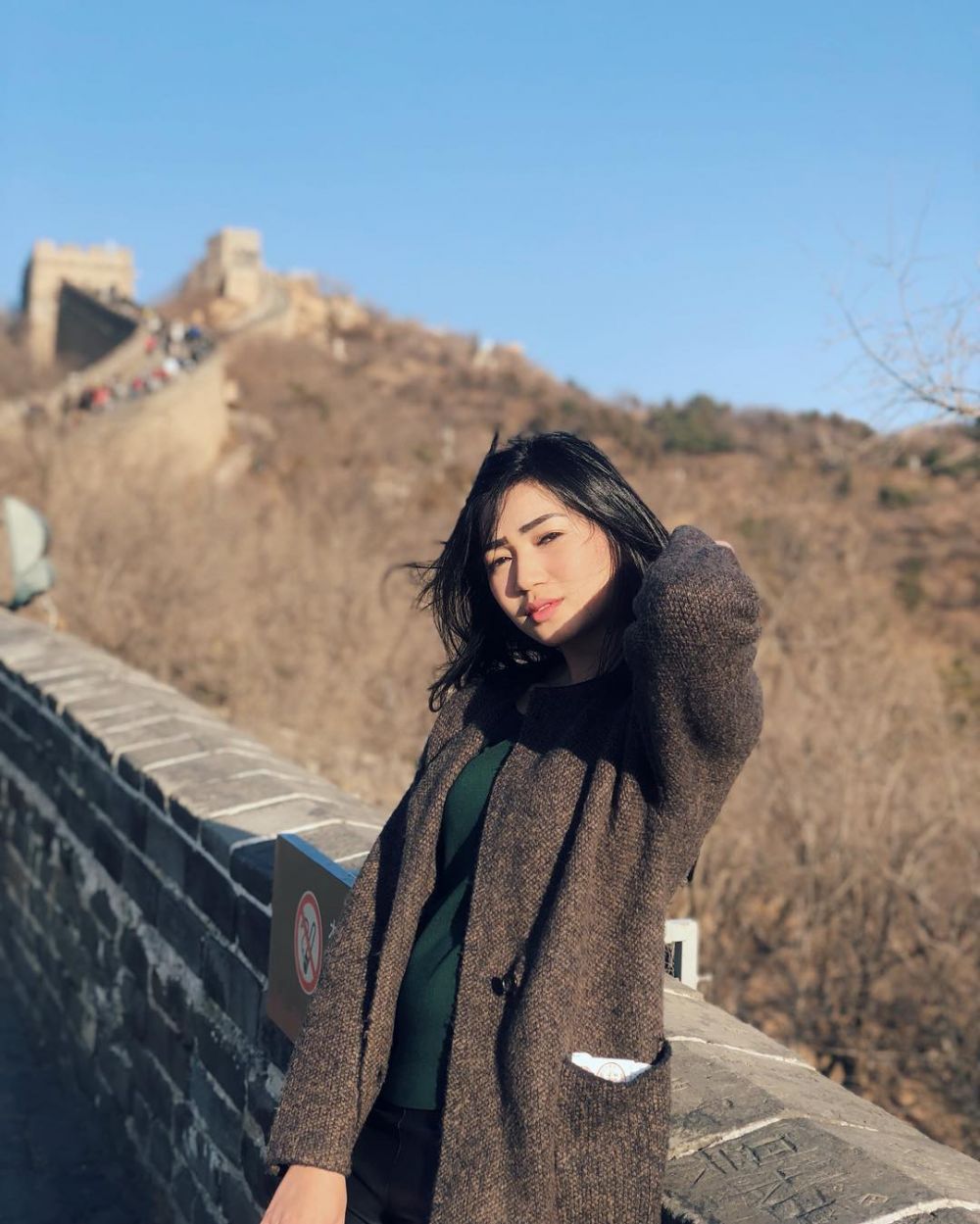 10 Potret Cyndyana Lorens, pramugari cantik adik Kriss Hatta