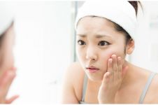 6 Cara makeup untuk kulit berjerawat agar terlihat mulus