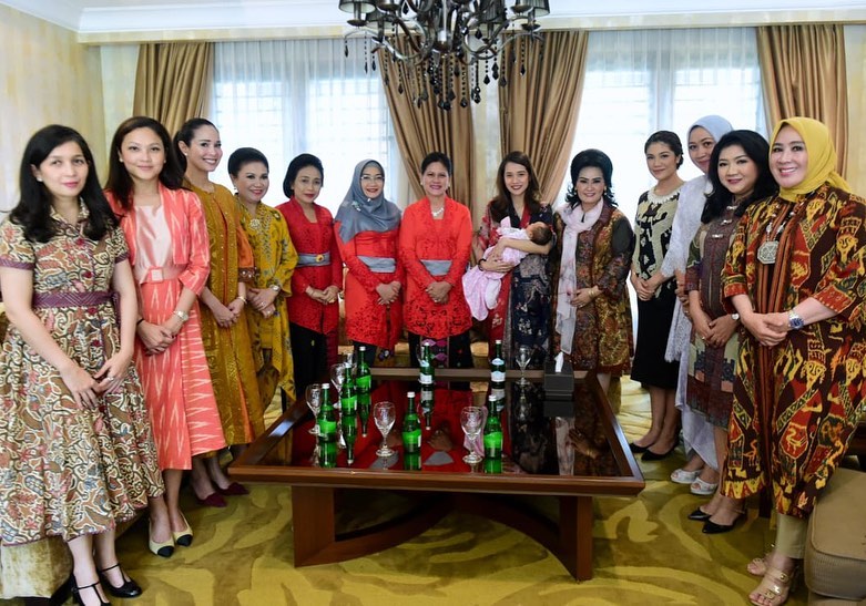 5 Momen Gista Putri dijenguk Iriana Jokowi, gayanya panen pujian
