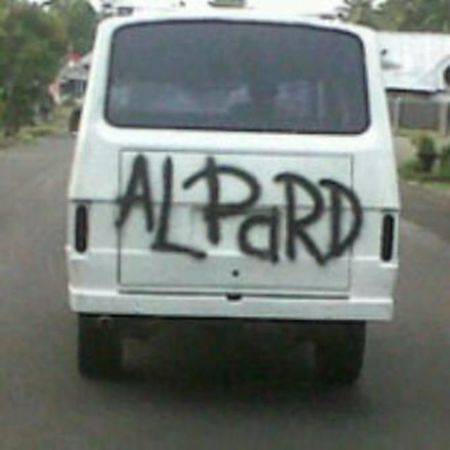 10 Pelesetan merek kendaraan ini absurdnya mengundang senyum