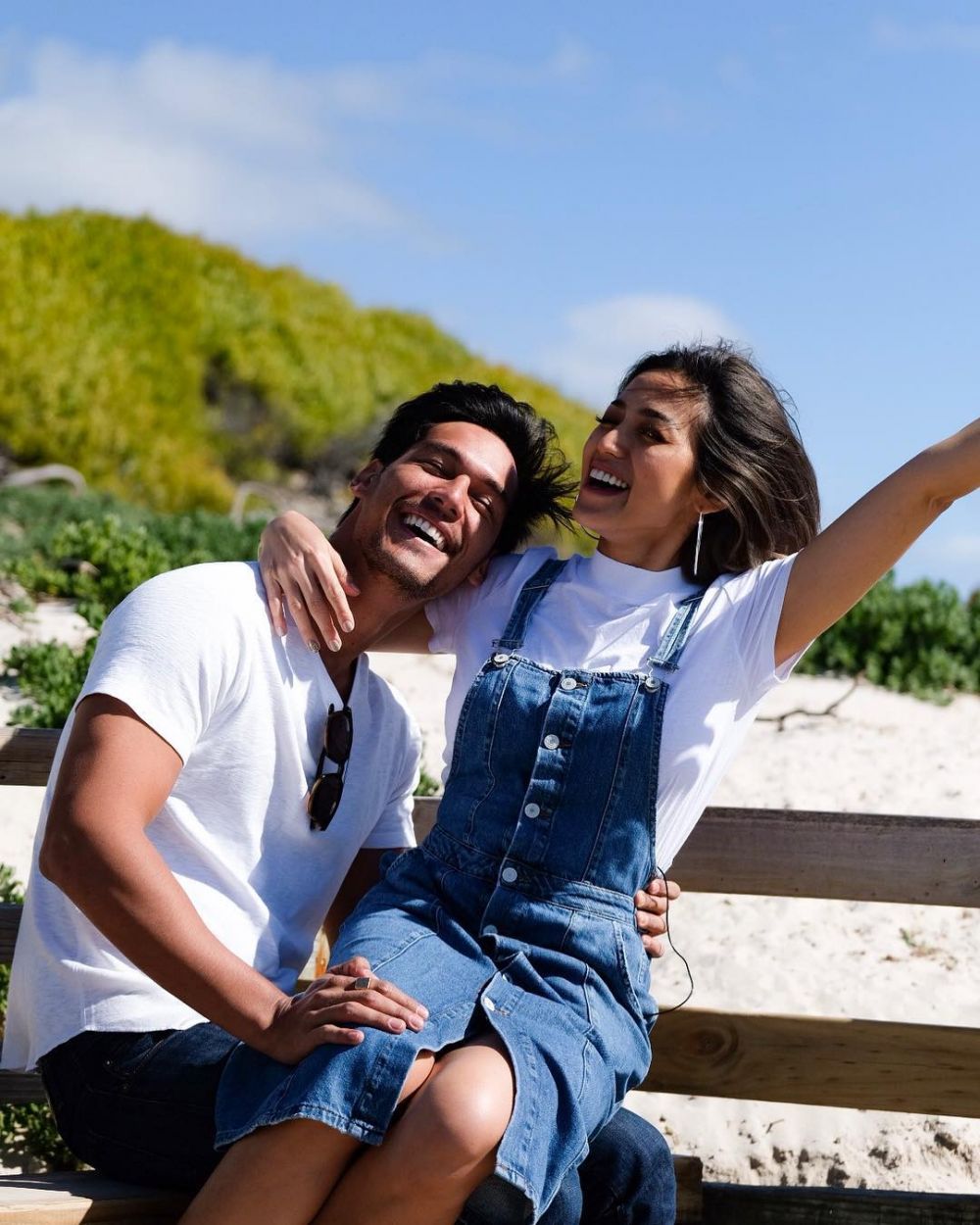 7 Pose mesra pangku-pangkuan Jedar dan Richard Kyle